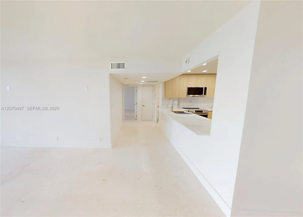 100 Bayview Dr #1626 Sunny Isles Beach, FL 33160