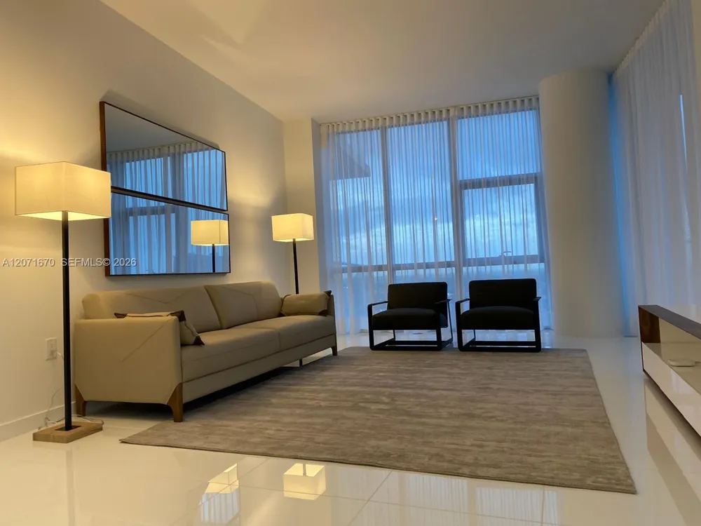 851 NE 1st Ave #2501 Miami, FL 33132