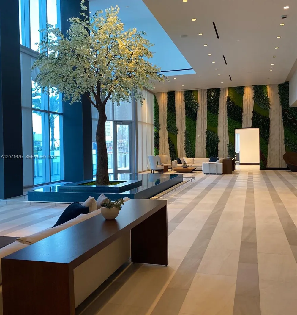 851 NE 1st Ave #2501 Miami, FL 33132