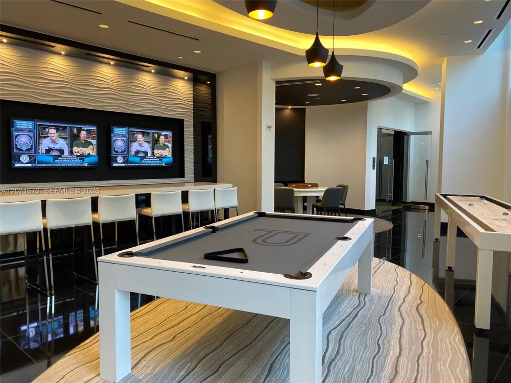851 NE 1st Ave #2501 Miami, FL 33132