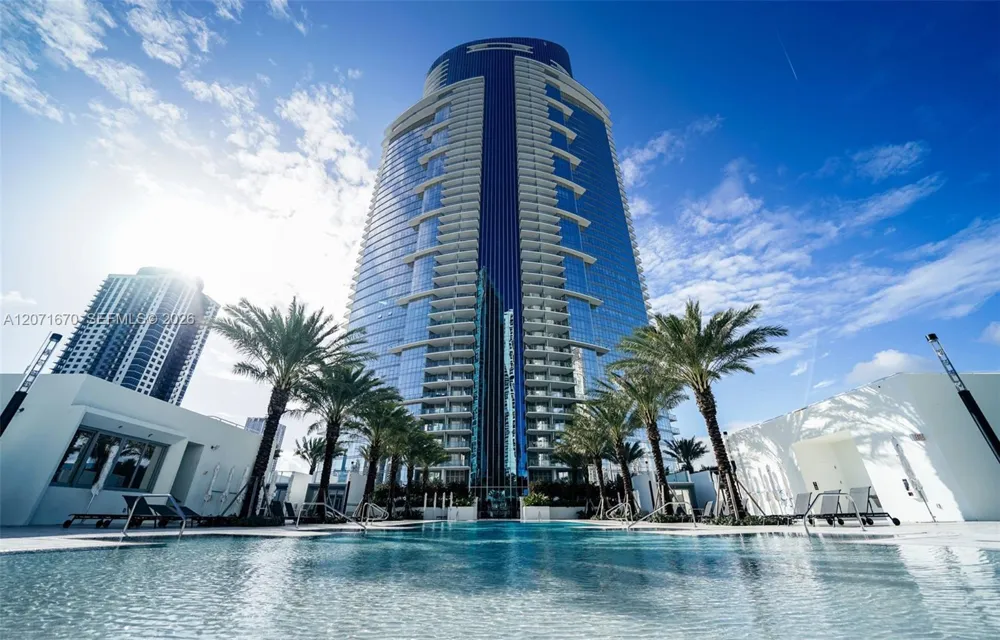 851 NE 1st Ave #2501 Miami, FL 33132