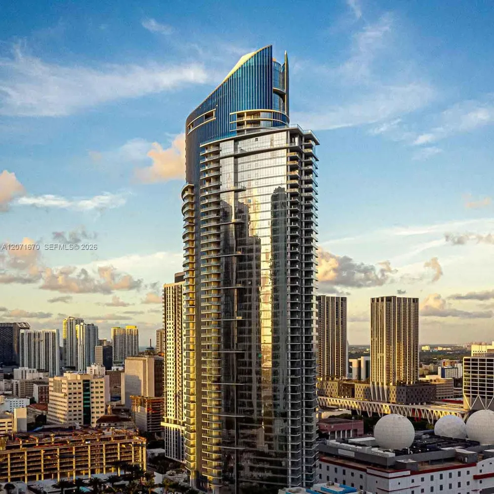 851 NE 1st Ave #2501 Miami, FL 33132