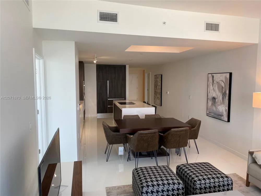 851 NE 1st Ave #2501 Miami, FL 33132
