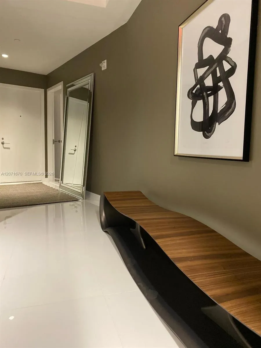 851 NE 1st Ave #2501 Miami, FL 33132