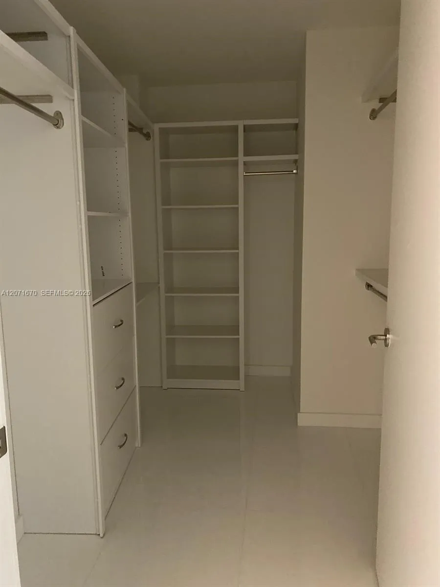 851 NE 1st Ave #2501 Miami, FL 33132