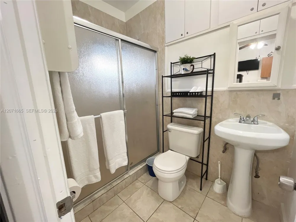 3054 NW 18TH ST #2 Miami, FL 33125