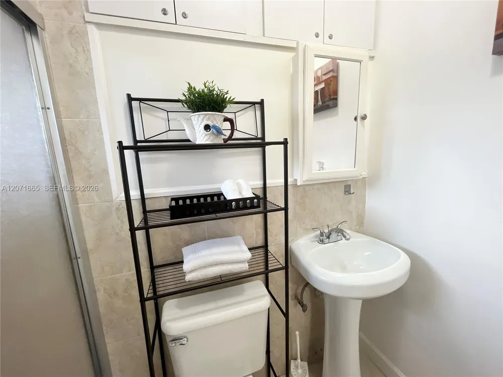 3054 NW 18TH ST #2 Miami, FL 33125