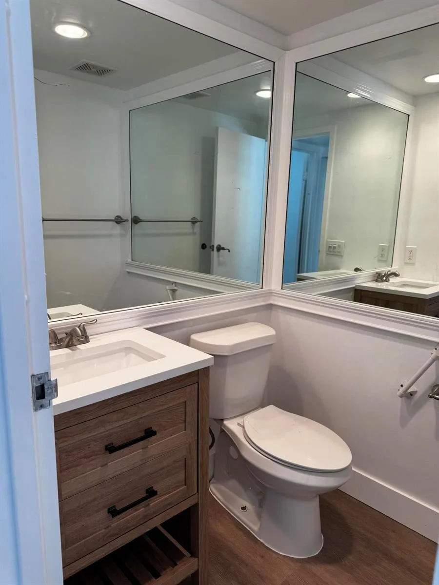 103 SAXONY C Delray Beach, FL 33446