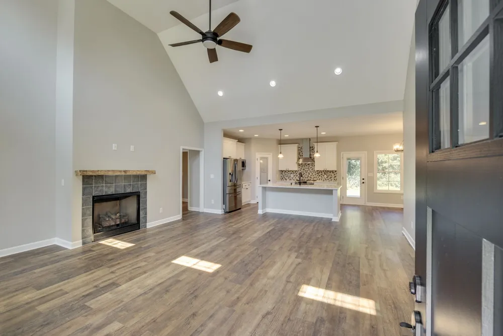 1624 Porter Rd Burns, TN 37029