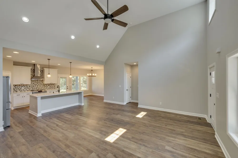 1624 Porter Rd Burns, TN 37029