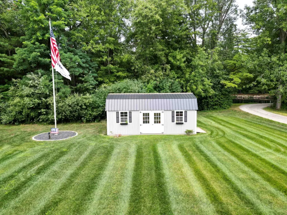 1860 S Beyer Road Blumfield Township, MI 48601