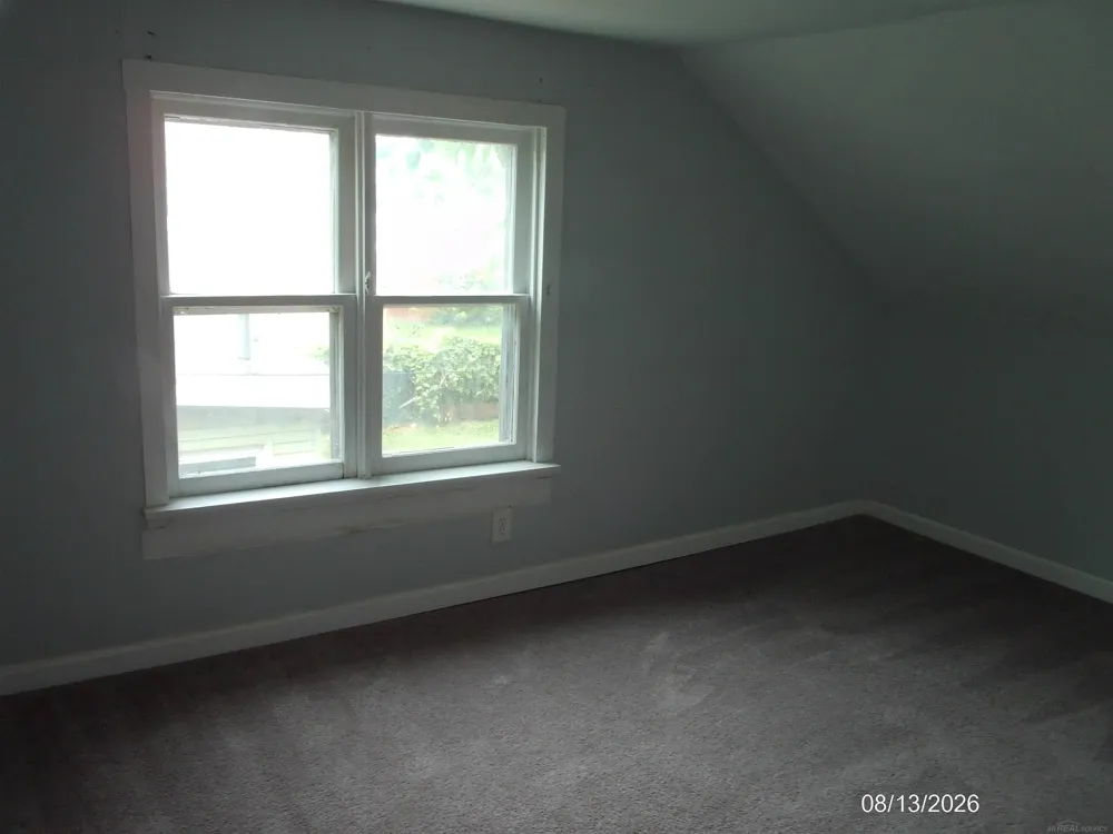 27734 Oneil Street Roseville City, MI 48066