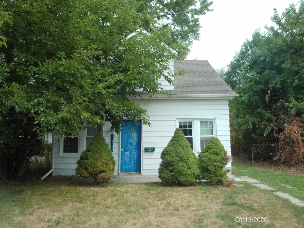 27734 Oneil Street Roseville City, MI 48066