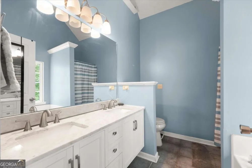 2119 Mulberry ST East Point, GA 30344