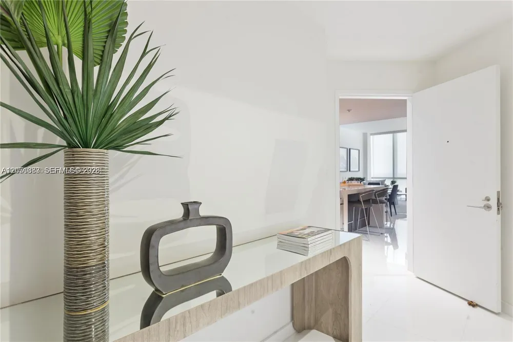 851 NE 1st Ave #4106 Miami, FL 33132