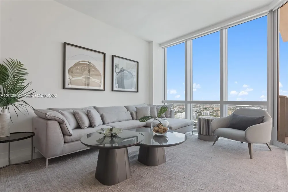 851 NE 1st Ave #4106 Miami, FL 33132