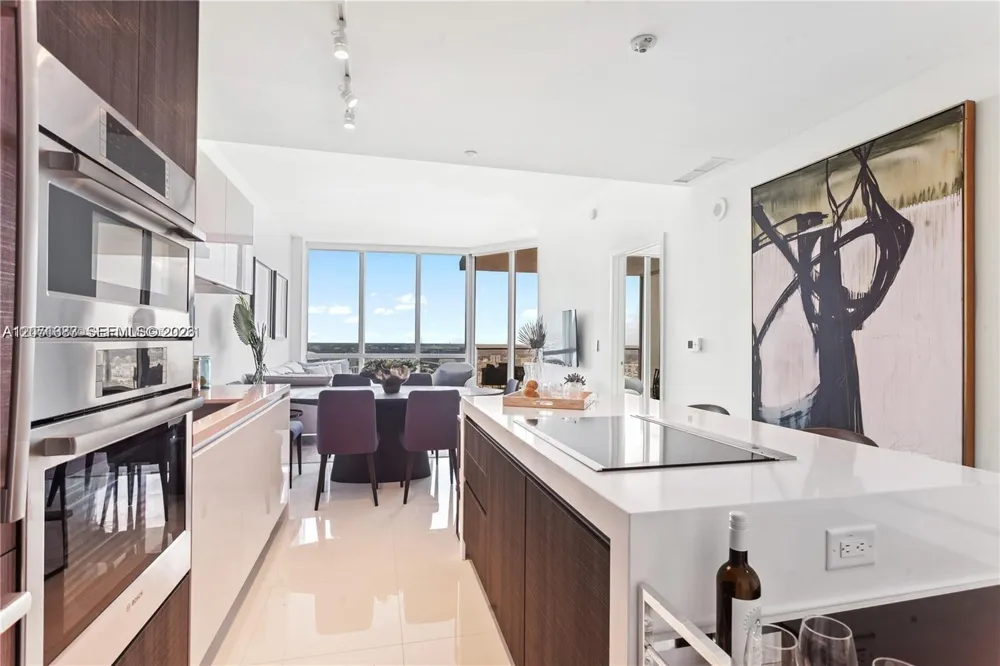 851 NE 1st Ave #4106 Miami, FL 33132