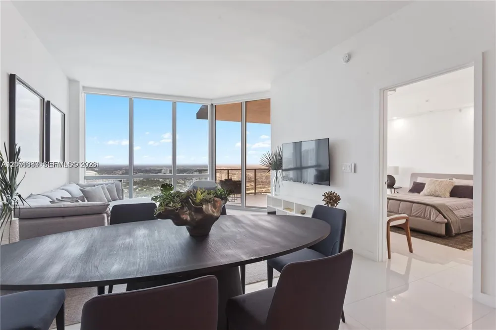 851 NE 1st Ave #4106 Miami, FL 33132