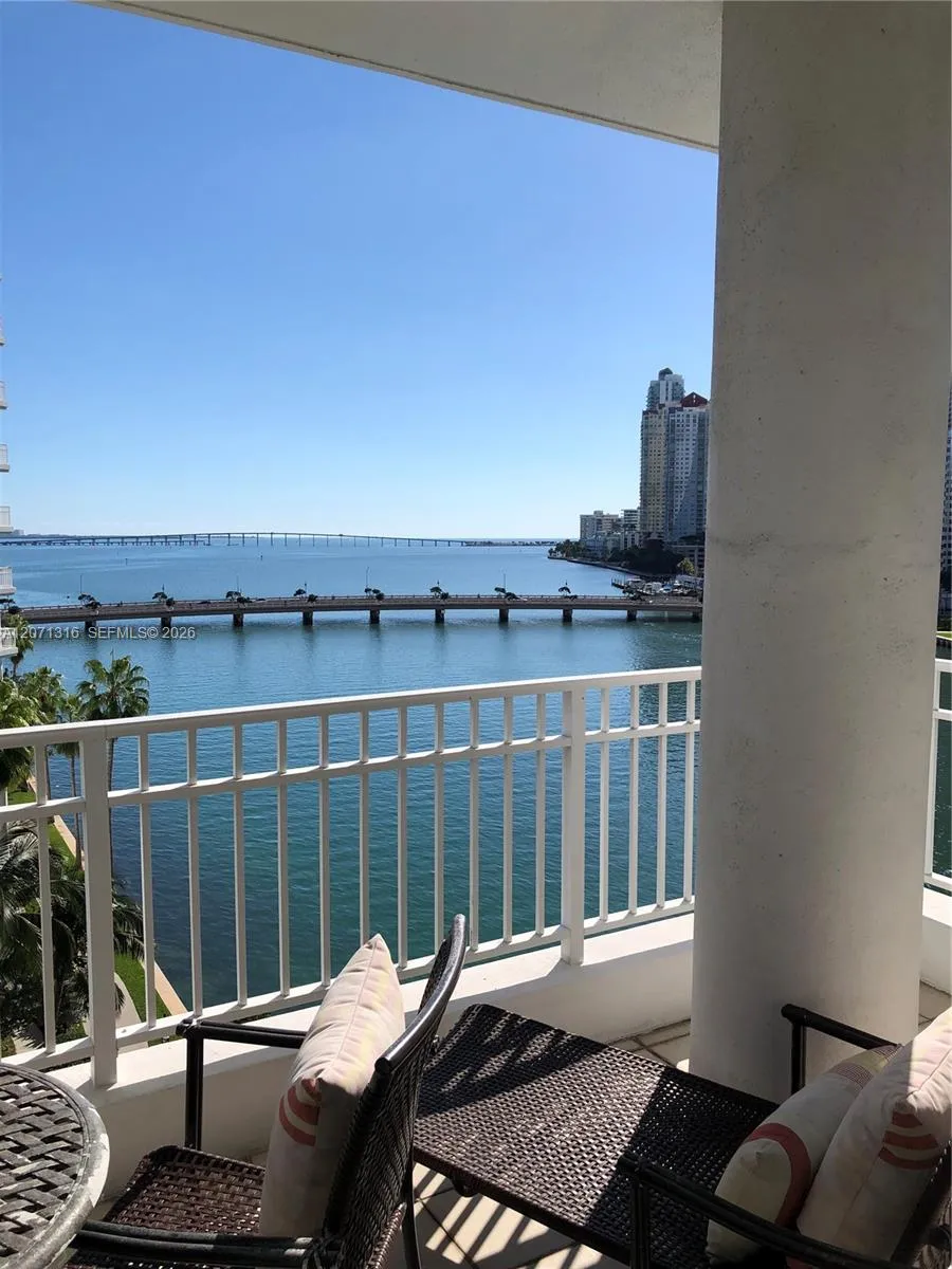 801 Brickell Key Blvd #701 Miami, FL 33131