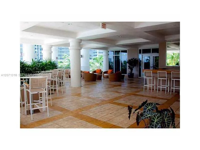 801 Brickell Key Blvd #701 Miami, FL 33131