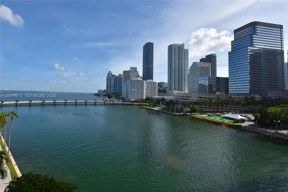 801 Brickell Key Blvd #701 Miami, FL 33131