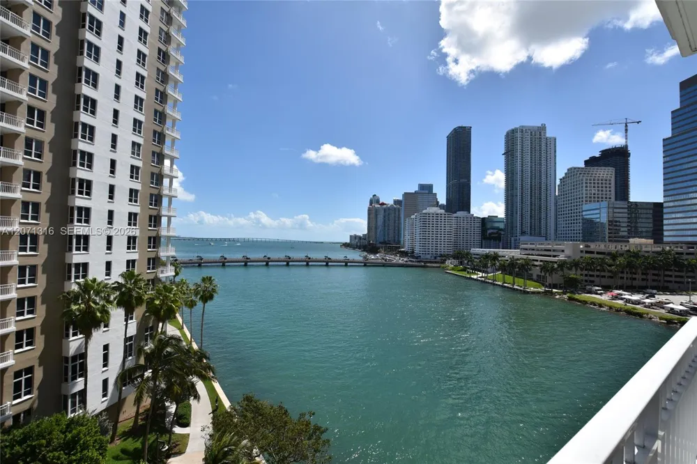 801 Brickell Key Blvd #701 Miami, FL 33131