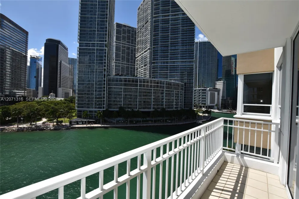801 Brickell Key Blvd #701 Miami, FL 33131