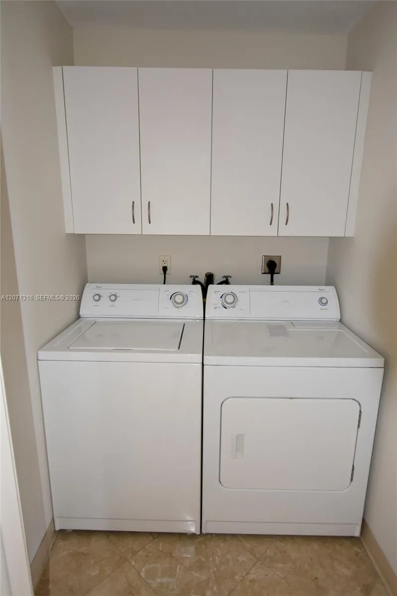 801 Brickell Key Blvd #701 Miami, FL 33131