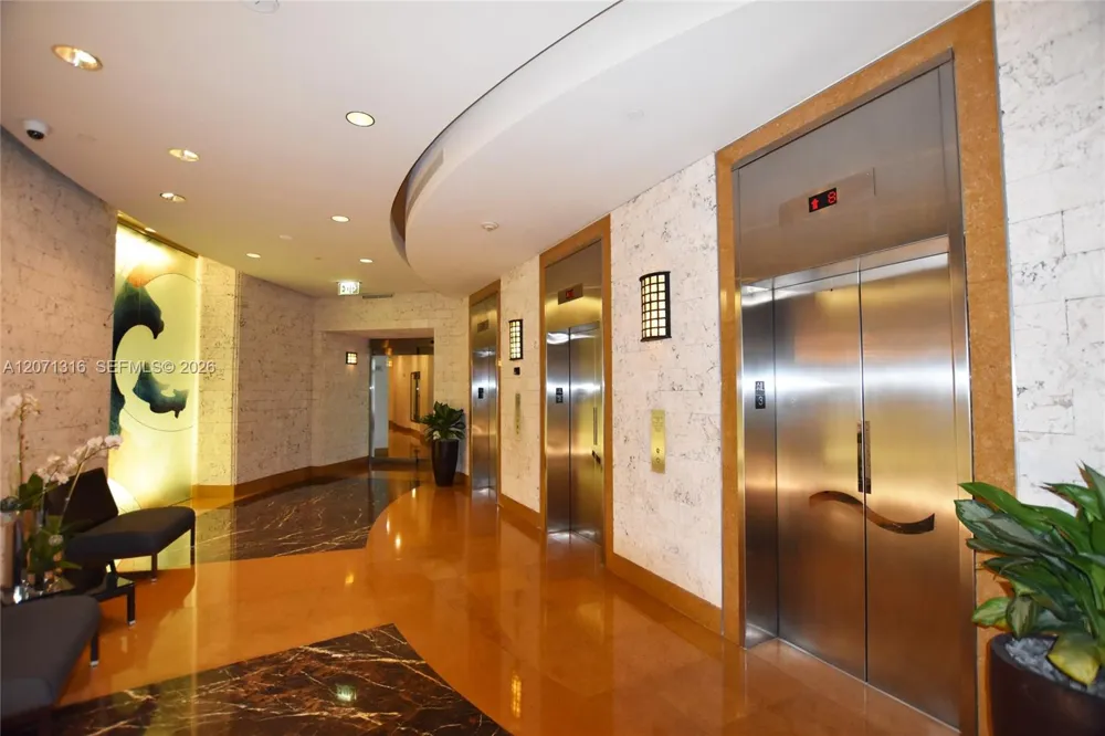 801 Brickell Key Blvd #701 Miami, FL 33131