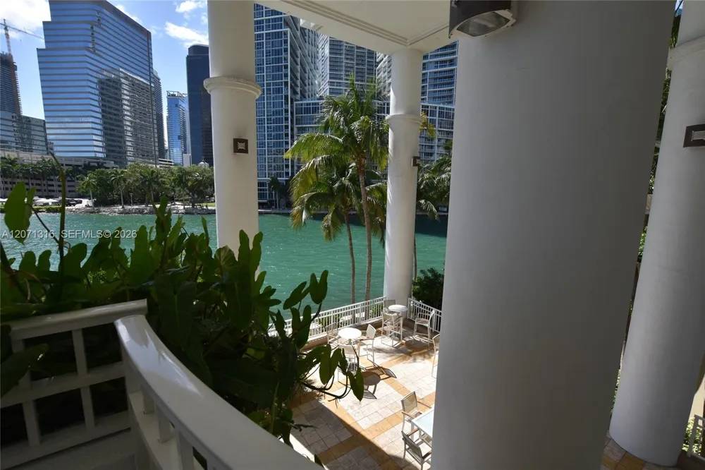 801 Brickell Key Blvd #701 Miami, FL 33131