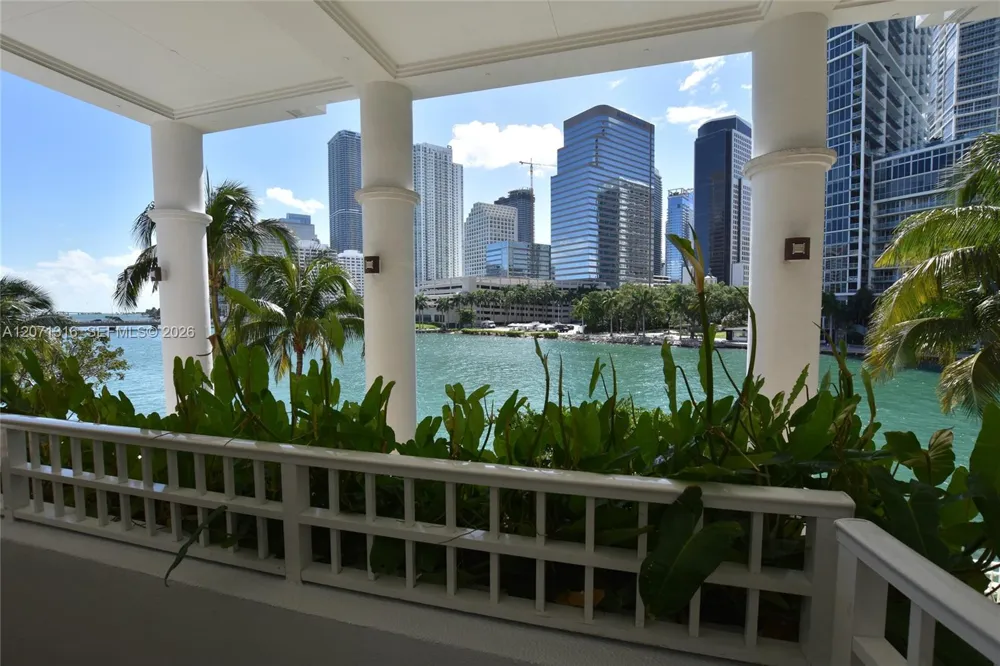 801 Brickell Key Blvd #701 Miami, FL 33131