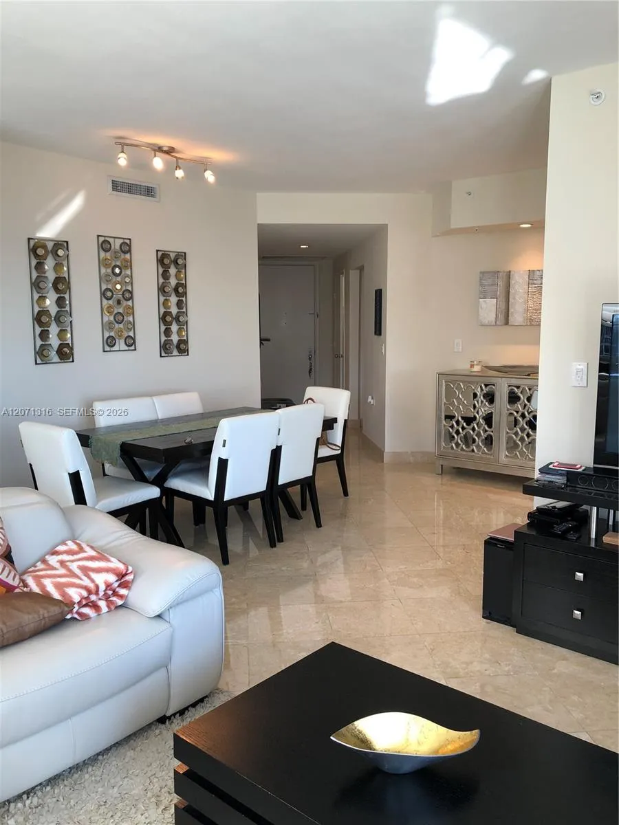 801 Brickell Key Blvd #701 Miami, FL 33131