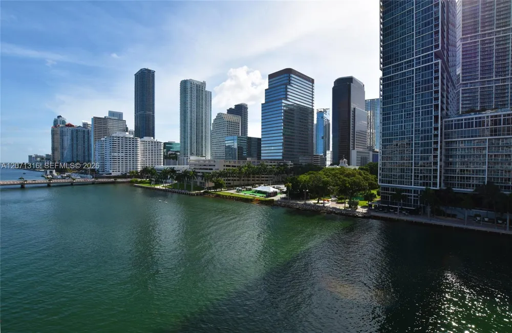 801 Brickell Key Blvd #701 Miami, FL 33131