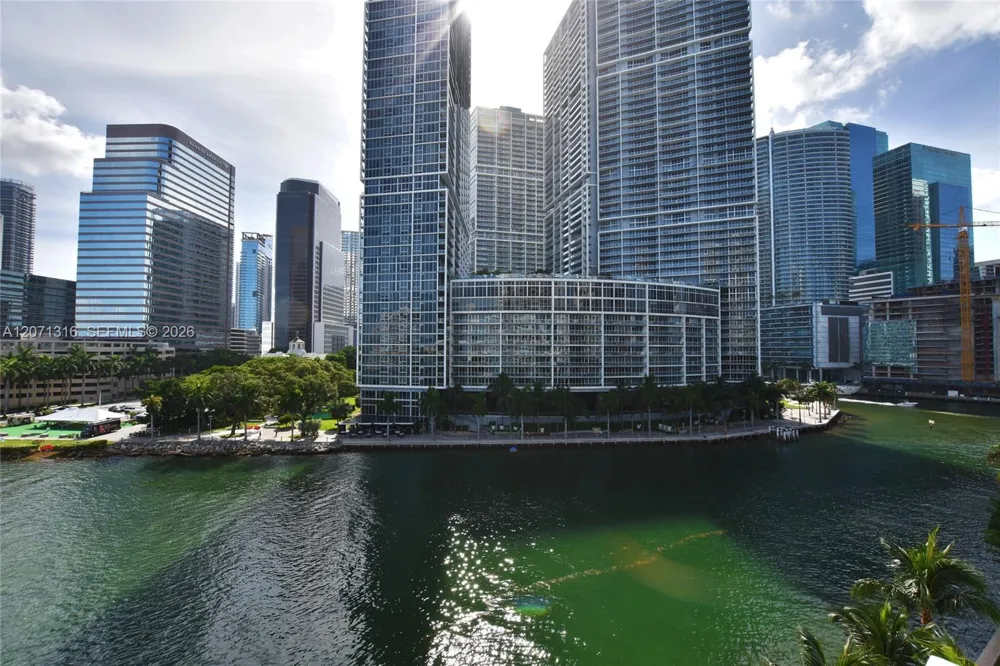 801 Brickell Key Blvd #701 Miami, FL 33131