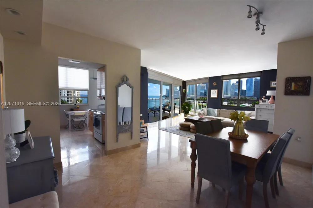 801 Brickell Key Blvd #701 Miami, FL 33131