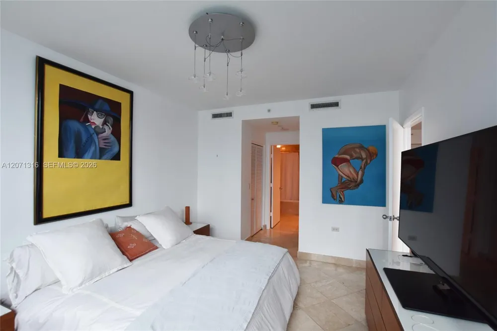 801 Brickell Key Blvd #701 Miami, FL 33131