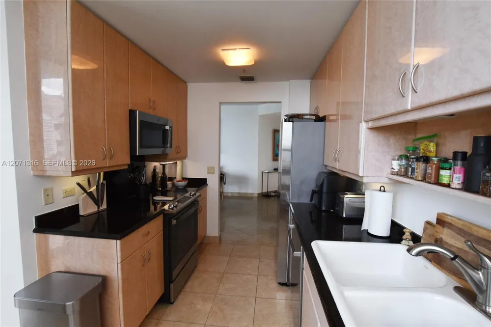 801 Brickell Key Blvd #701 Miami, FL 33131