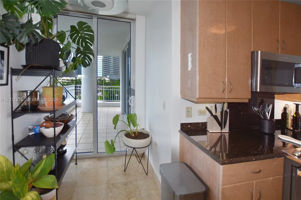 801 Brickell Key Blvd #701 Miami, FL 33131