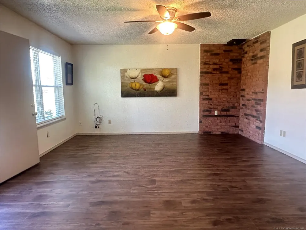 507 S 2nd Street Morris, OK 74445
