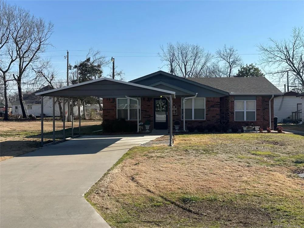 507 S 2nd Street Morris, OK 74445