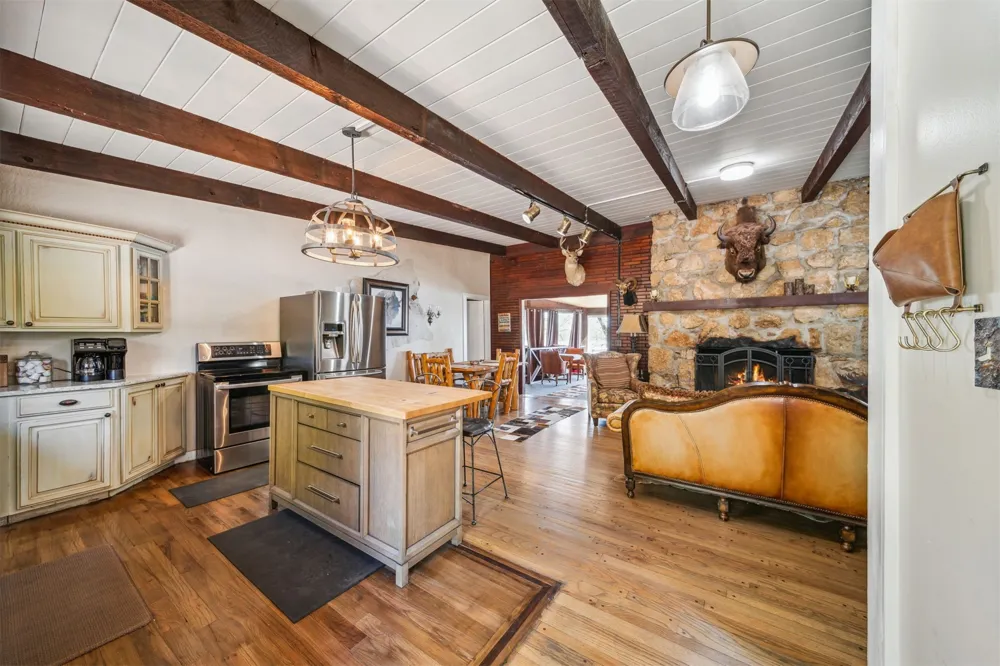 24280 S 610 DRIVE Grove, OK 74344