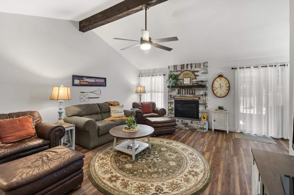 1133 County Road 2020 Glen Rose, TX 76043