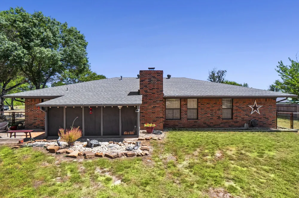 1133 County Road 2020 Glen Rose, TX 76043