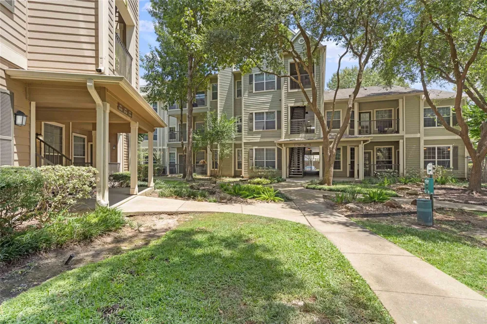 2400 Spring Rain Drive Klein, TX 77379