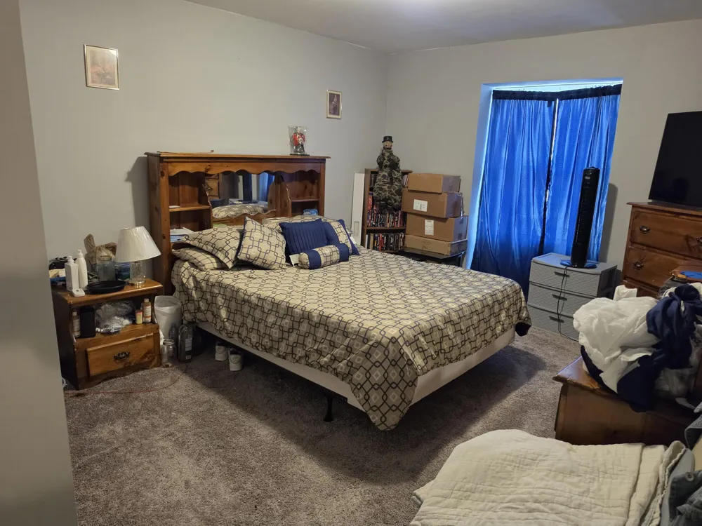 1827 Willowbrook Circle Flint, MI 48507