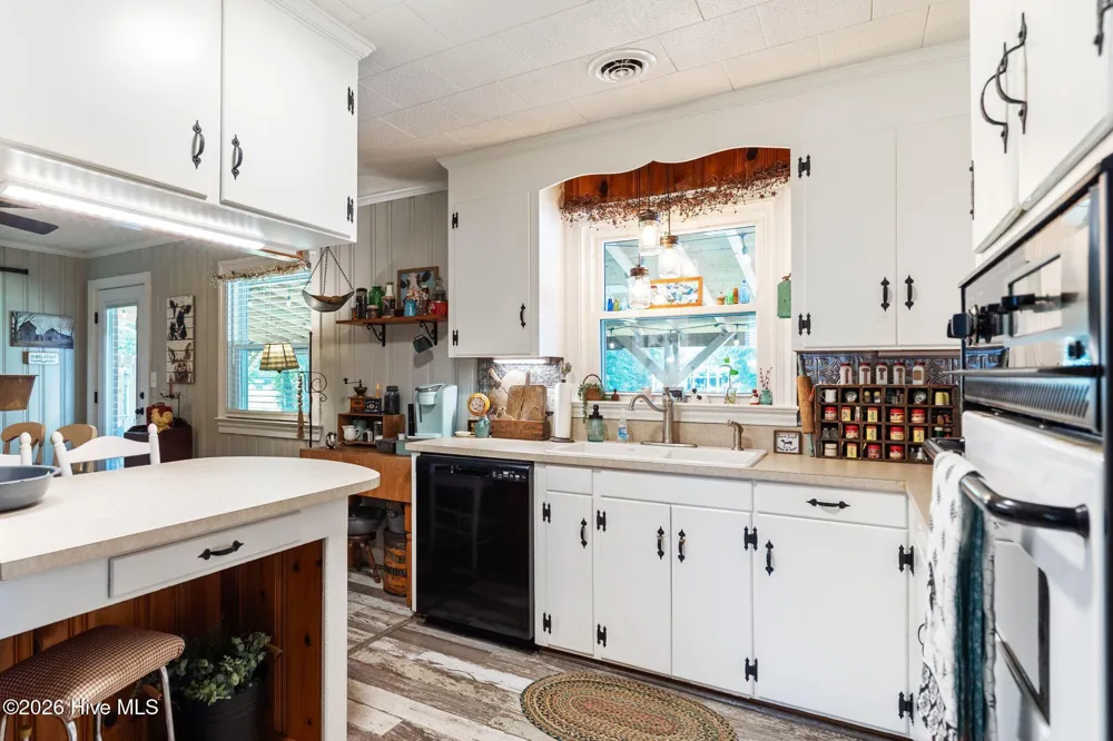 217 E Henry Street Atkinson, NC 28421