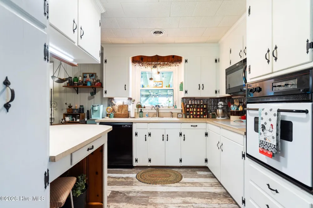 217 E Henry Street Atkinson, NC 28421