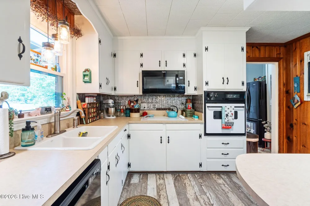 217 E Henry Street Atkinson, NC 28421