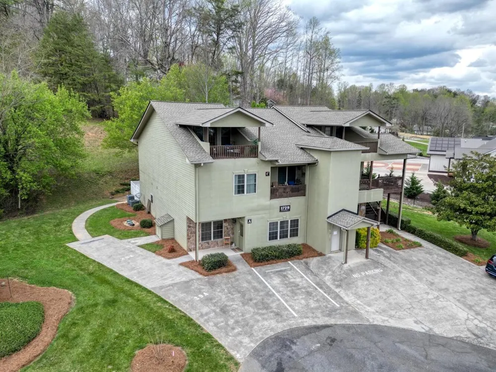 1729A Watercrest Way Young Harris, GA 30546
