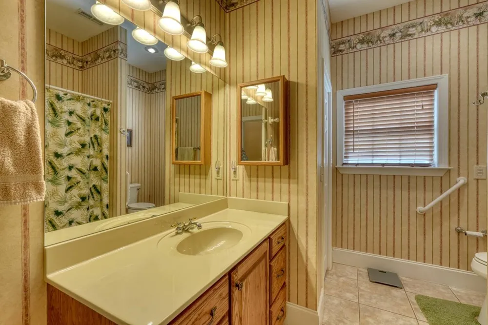 1729A Watercrest Way Young Harris, GA 30546